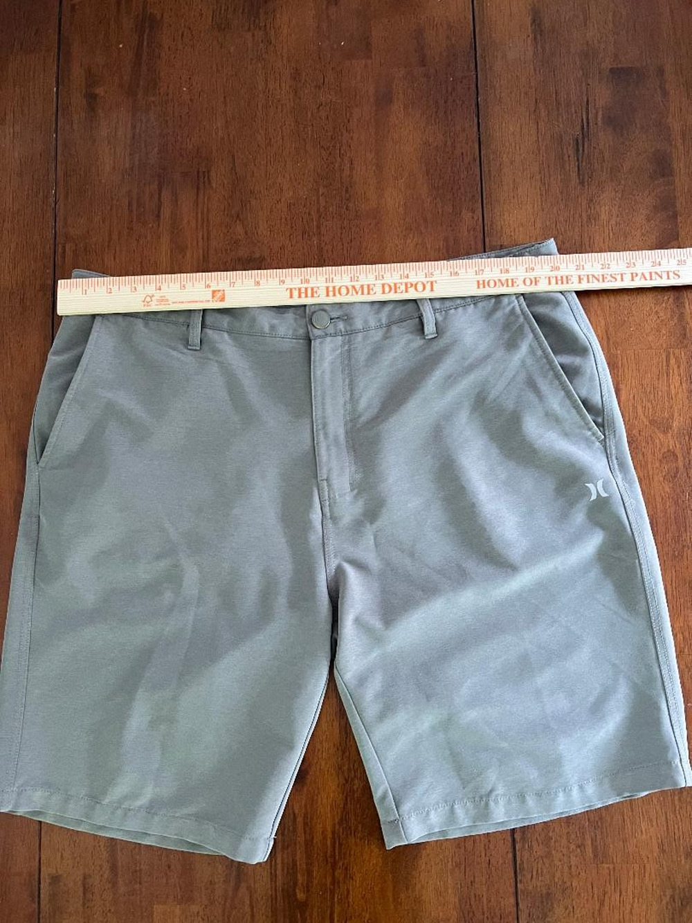 Mens Hurley Grey/Green Shorts, Size 38